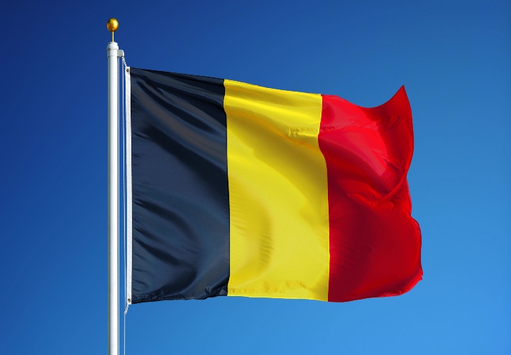 België